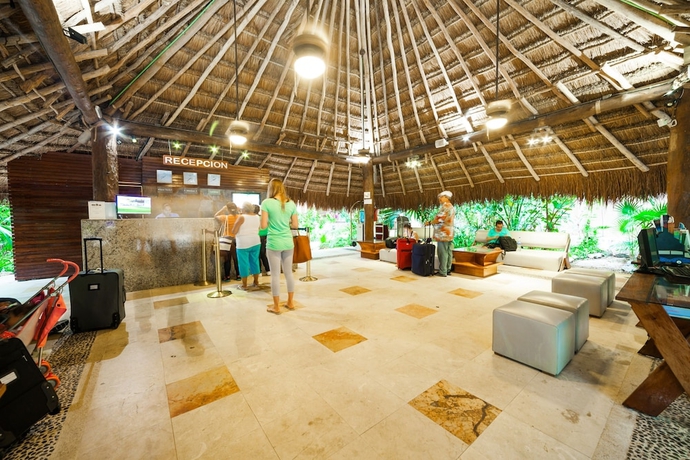 Imagen de los interiores del Hotel Tukan Hotel Playa del Carmen. Foto 18