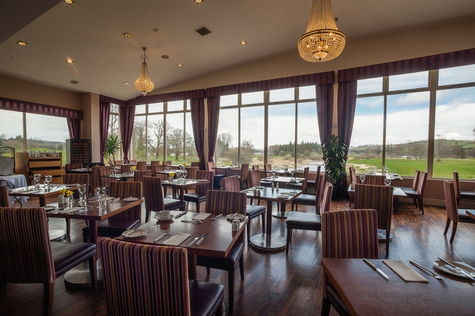 Imagen del bar/restaurante del Hotel Tulfarris and Golf Resort. Foto 2