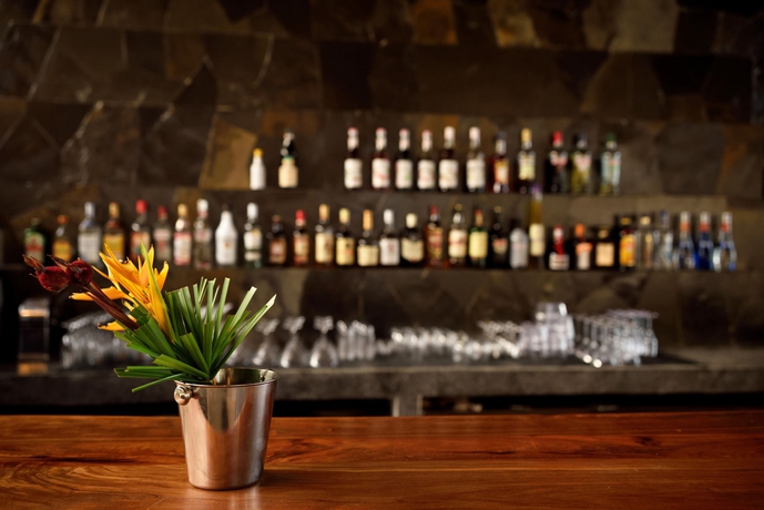 Imagen del bar/restaurante del Hotel Tulia Zanzibar Unique Beach Resort. Foto 4