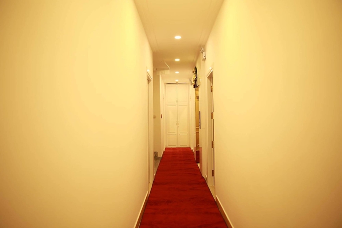 Imagen de los interiores del Hotel Tulip 3. Foto 16