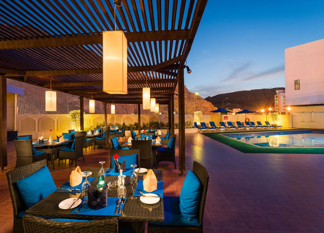 Imagen de la piscina del Hotel Tulip Inn Downtown Muscat. Foto 8