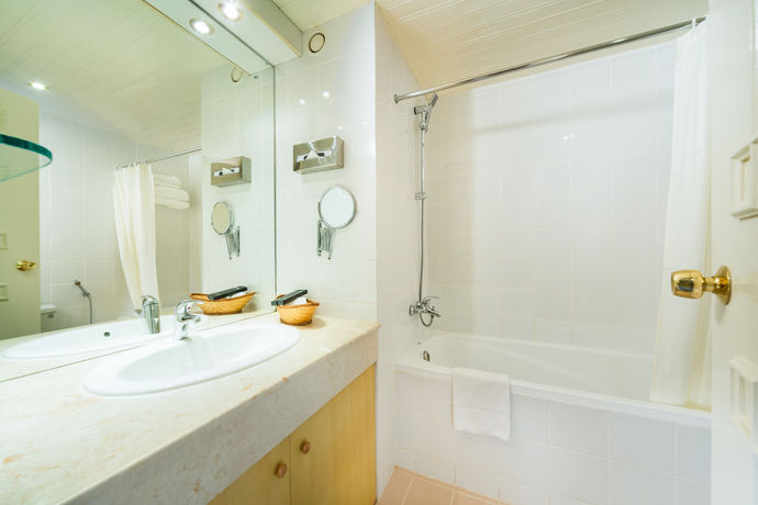 Imagen de la habitación del Hotel Tulip Inn Downtown Muscat. Foto 4