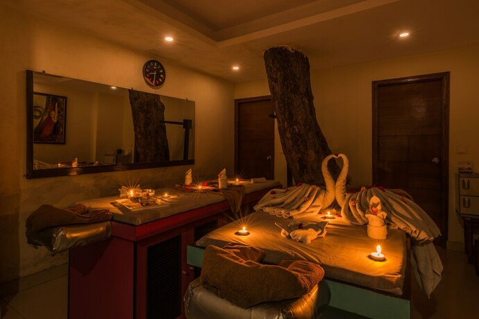 Imagen de los interiores del Hotel Tulip Inn Green Castle. Foto 15