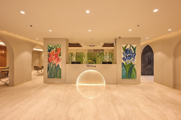 Imagen de los interiores del Hotel Tulip Inn Gurugram Sector 39. Foto 10
