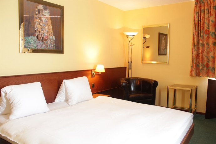 Imagen de la habitación del Hotel Tulip Inn Lausanne Beaulieu. Foto 8