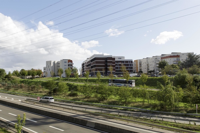 Imagen general del Hotel Tulip Inn Massy Palaiseau Residence. Foto 2
