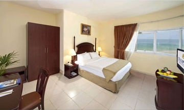 Imagen de la habitación del Hotel Tulip Inn Royal Suites. Foto 7