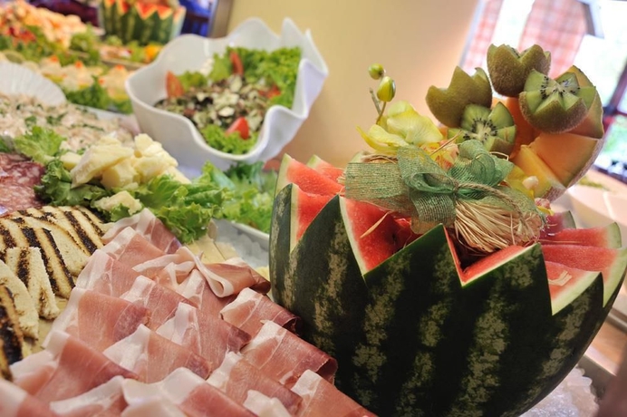 Imagen del bar/restaurante del Hotel Tulip Inn Turin South. Foto 3