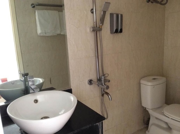 Imagen de los interiores del Hotel Tulip Vu Ngoc Phan. Foto 15
