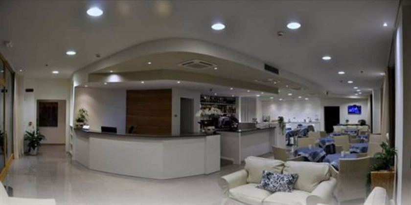 Imagen de los interiores del Hotel Tullio. Foto 16