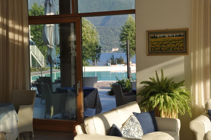 Imagen de los interiores del Hotel Tullio. Foto 17