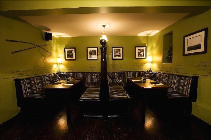 Imagen del bar/restaurante del Hotel Tullylagan Country House. Foto 5
