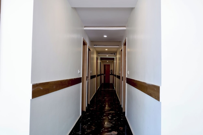 Imagen de los interiores del Hotel Tulsa Inn. Foto 16