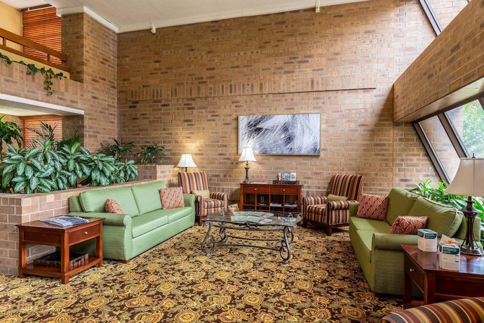 Imagen de los interiores del Hotel Tulsa Square Central, I-44 By OYO. Foto 17