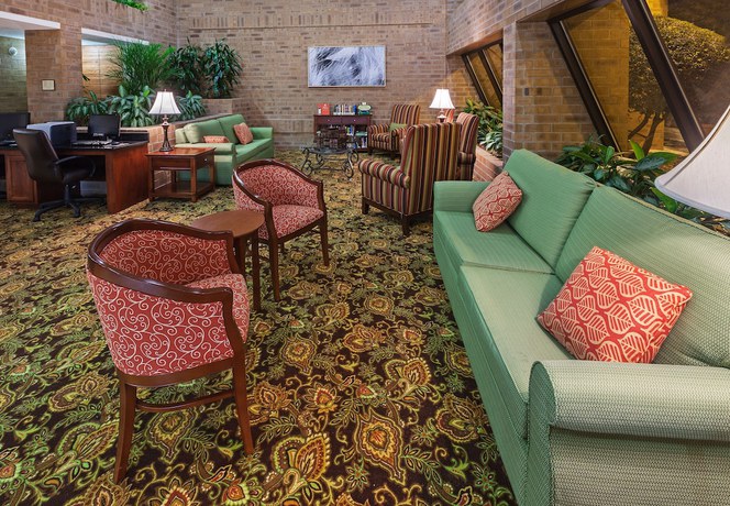 Imagen de los interiores del Hotel Tulsa Square Central, I-44 By OYO. Foto 18