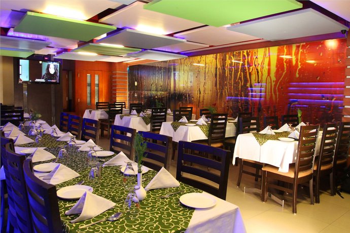 Imagen del bar/restaurante del Hotel Tulsi Exotic. Foto 2