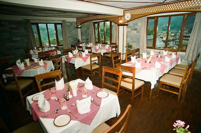 Imagen del bar/restaurante del Hotel Tulsi. Foto 4
