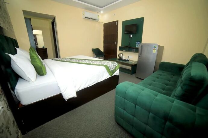 Imagen de la habitación del Hotel Tulsi Garden - Near Prem Mandir Vrindavan. Foto 17