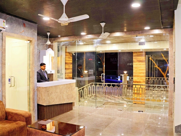 Imagen de los interiores del Hotel Tulsi Grand Inn. Foto 15