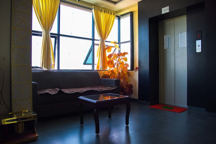 Imagen de los interiores del Hotel Tulsi Residency. Foto 17