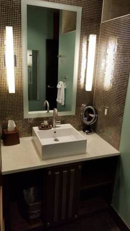 Imagen de la habitación del Hotel Tulyp, Tapestry Collection by Hilton. Foto 12