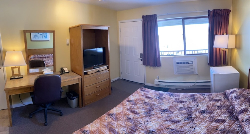 Imagen de la habitación del Hotel Tumbler Ridge Inn. Foto 7