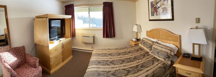 Imagen de la habitación del Hotel Tumbler Ridge Inn. Foto 13