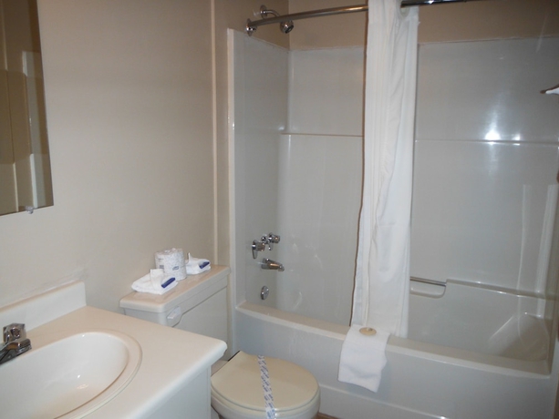 Imagen de la habitación del Hotel Tumbler Ridge Inn. Foto 17