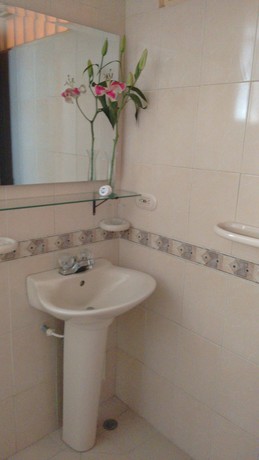 Imagen de la habitación del Hotel Tumburagua Inn. Foto 4