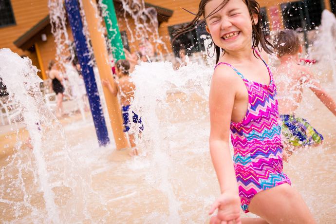 Imagen de la piscina del Hotel Tundra Lodge. Foto 17