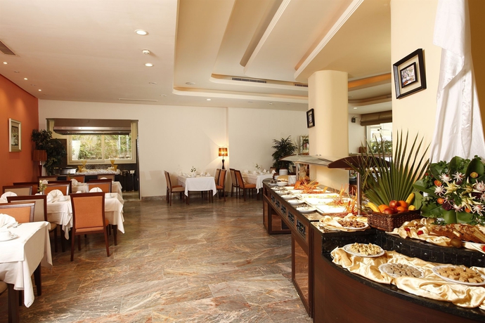 Imagen del bar/restaurante del Hotel Tunis Grand. Foto 2