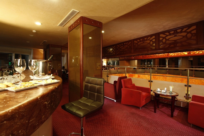 Imagen del bar/restaurante del Hotel Tunis Grand. Foto 3