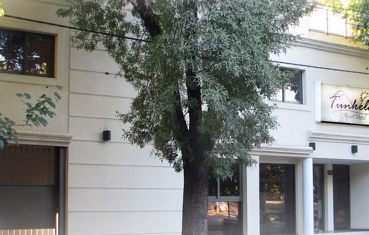 Imagen de los exteriores del Hotel Tunkel&eacute;n Apart. Foto 9