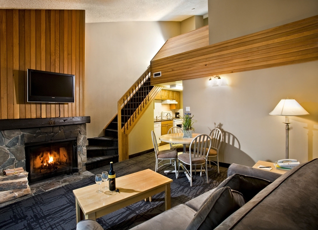 Imagen de los interiores del Hotel Tunnel Mountain Resort. Foto 15