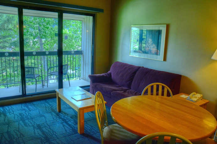 Imagen de la habitación del Hotel Tunnel Mountain Resort. Foto 12