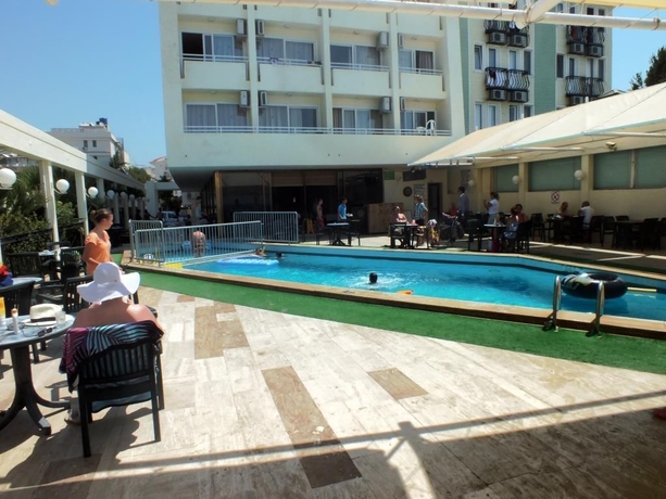 Imagen general del Hotel Tuntas Beach Altinkum. Foto 10