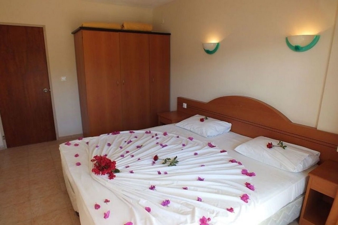 Imagen general del Hotel Tuntas Family Suites Kusadasi. Foto 6