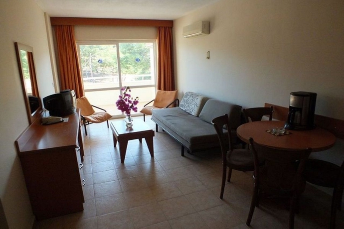 Imagen general del Hotel Tuntas Family Suites Kusadasi. Foto 12