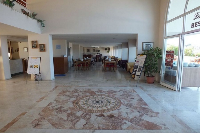 Imagen general del Hotel Tuntas Family Suites Kusadasi. Foto 15