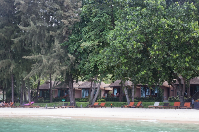 Imagen de los exteriores del Hotel Tup Kaek Sunset Beach Resort. Foto 13