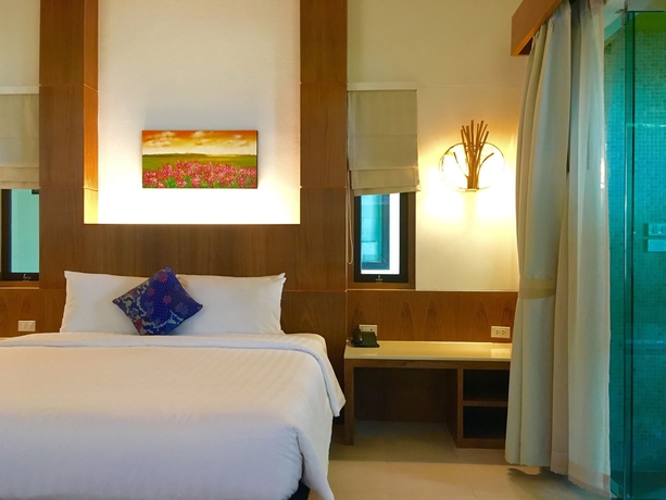 Imagen de la habitación del Hotel Tup Kaek Sunset Beach Resort. Foto 8