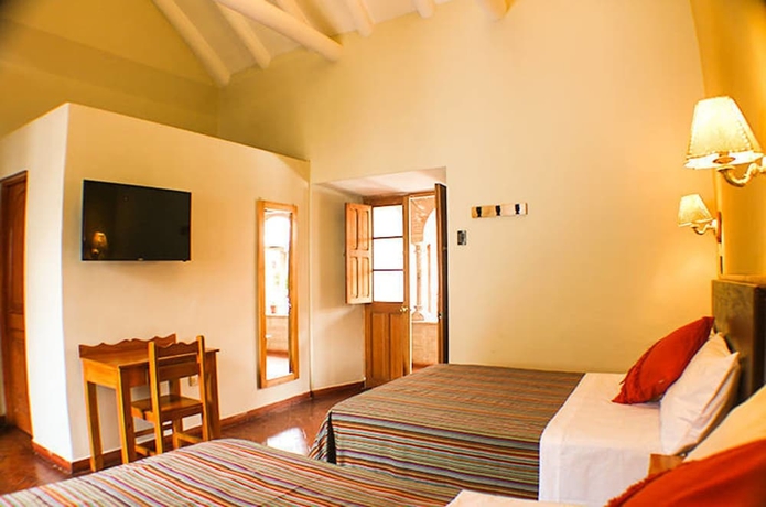 Imagen de la habitación del Hotel Tupac Yupanqui. Foto 15