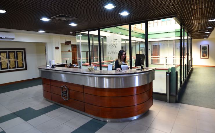 Imagen de los interiores del Hotel Tur Santiago. Foto 16