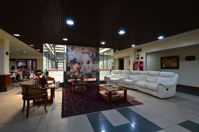 Imagen de los interiores del Hotel Tur Santiago. Foto 17