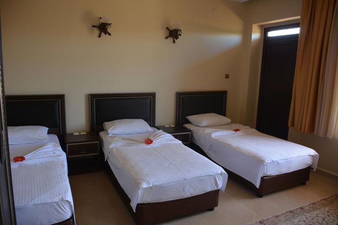 Imagen de la habitación del Hotel Turabdin. Foto 8