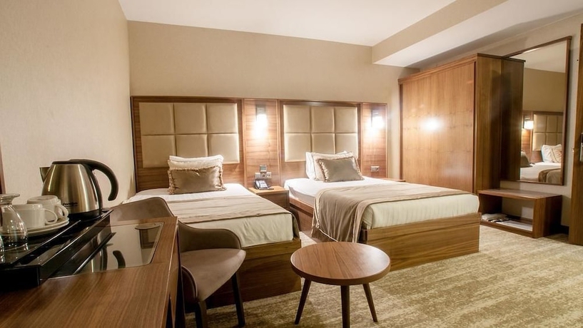 Imagen de la habitación del Hotel Turan Otel. Foto 1