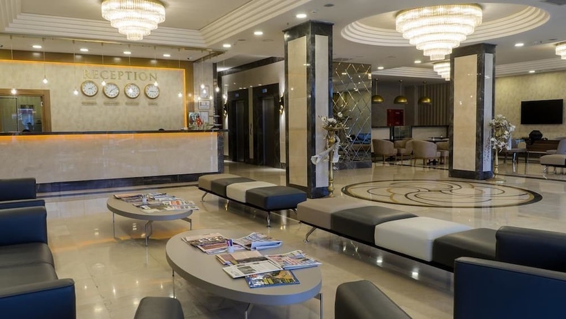 Imagen de los interiores del Hotel Turan Otel. Foto 19