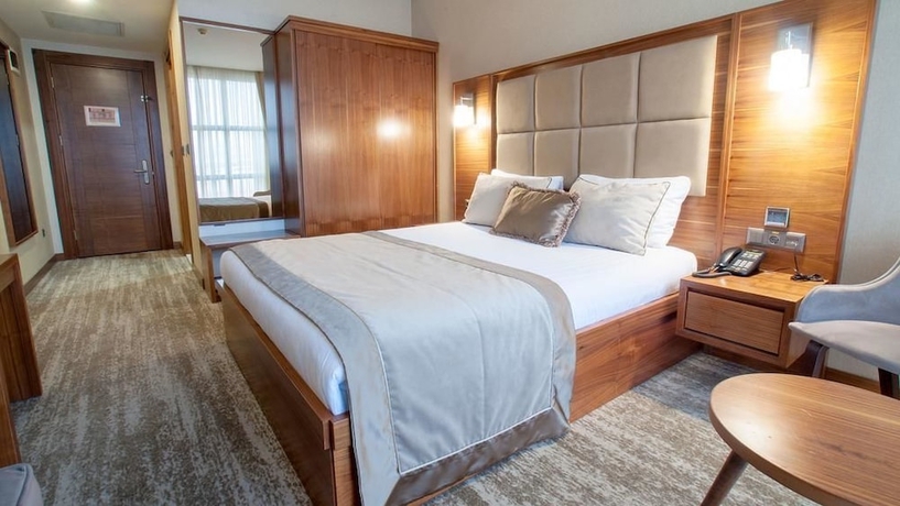 Imagen de la habitación del Hotel Turan Otel. Foto 8