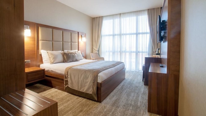 Imagen de la habitación del Hotel Turan Otel. Foto 12