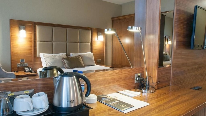 Imagen de la habitación del Hotel Turan Otel. Foto 15